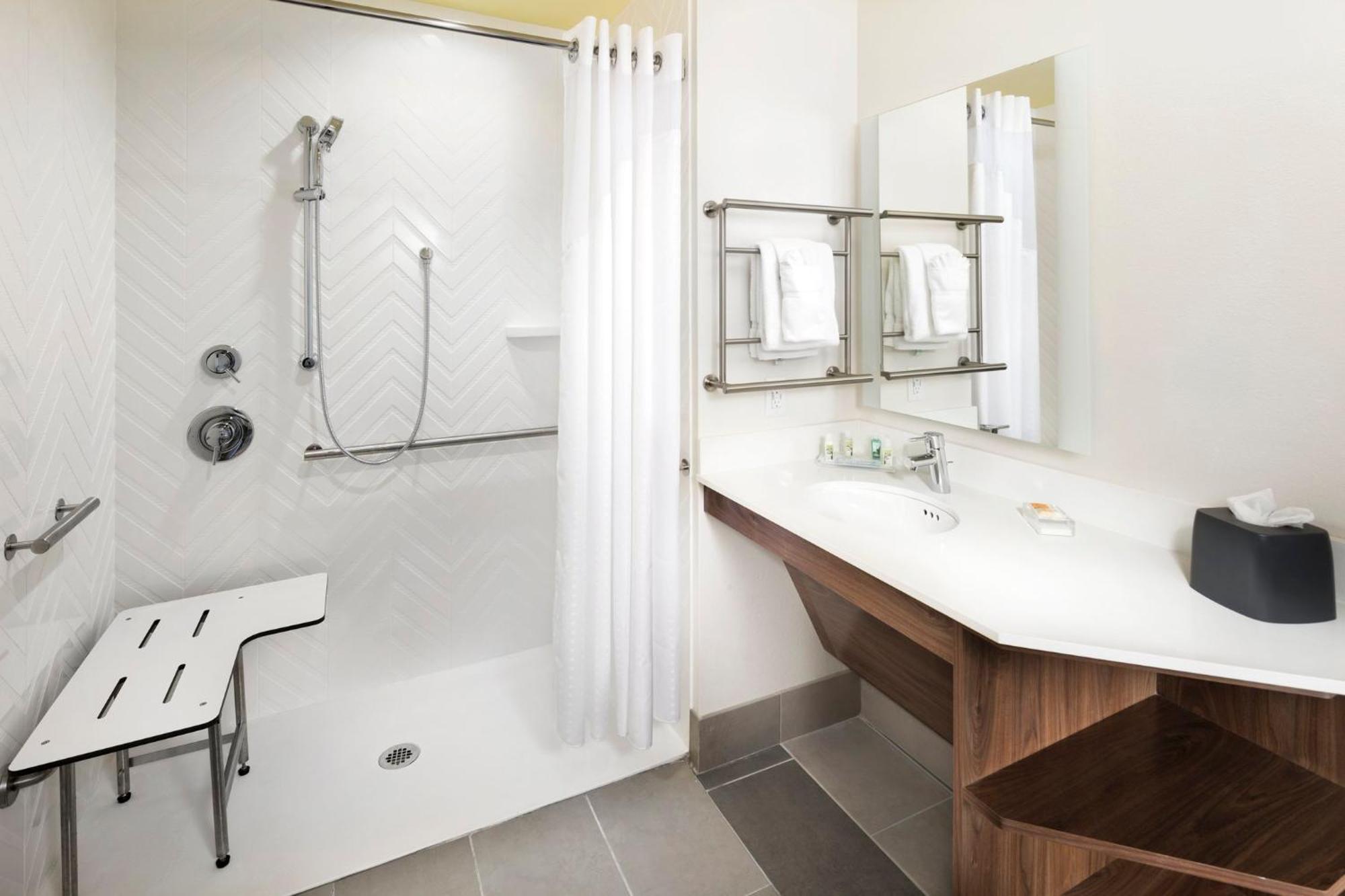 Holiday Inn & Suites Arden - Asheville Airport By Ihg Exterior foto