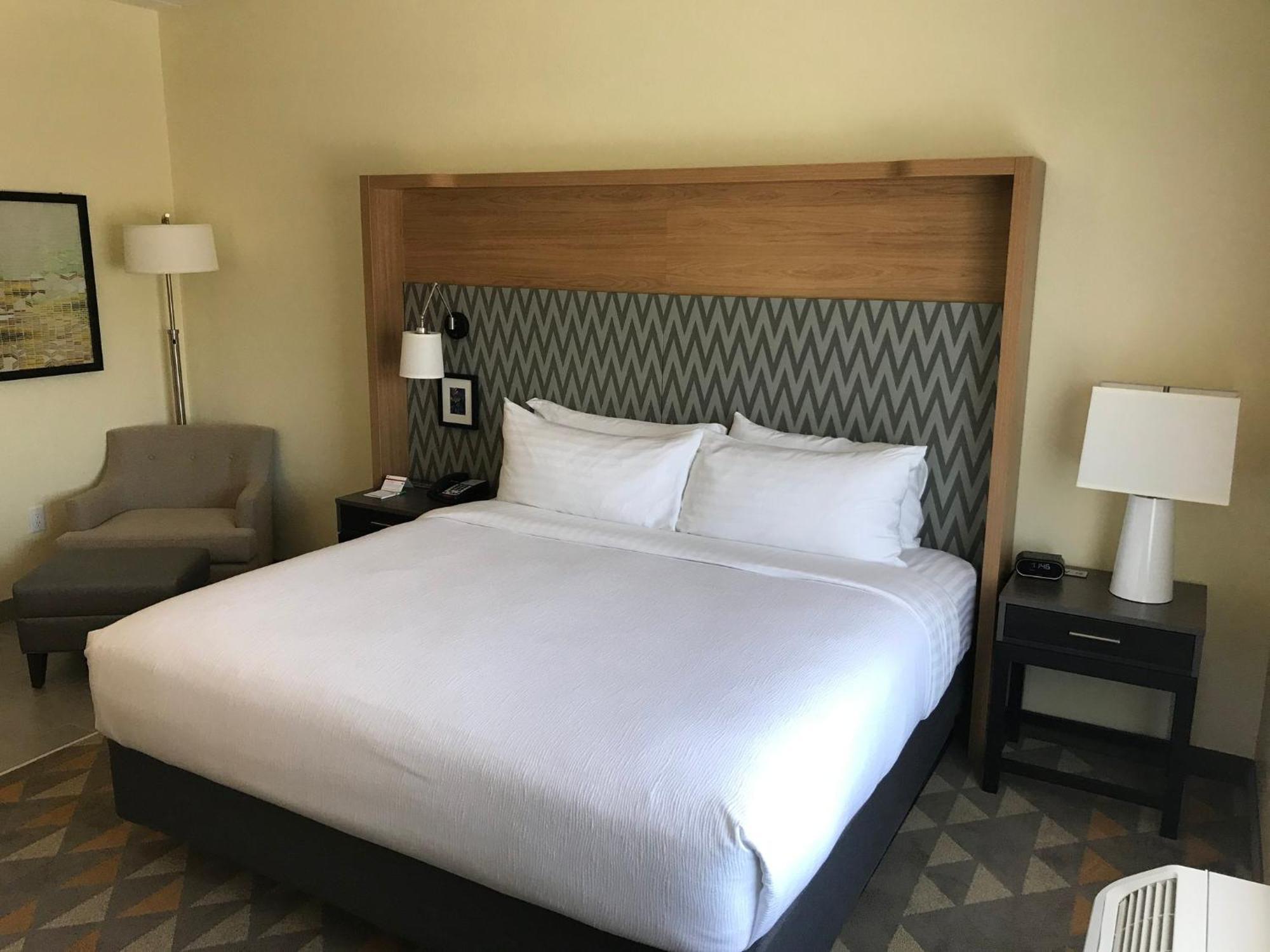Holiday Inn & Suites Arden - Asheville Airport By Ihg Exterior foto